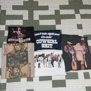 Western Graphic top Bundle